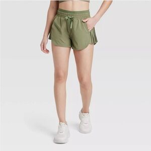 JoyLab pleated athletic shorts in green